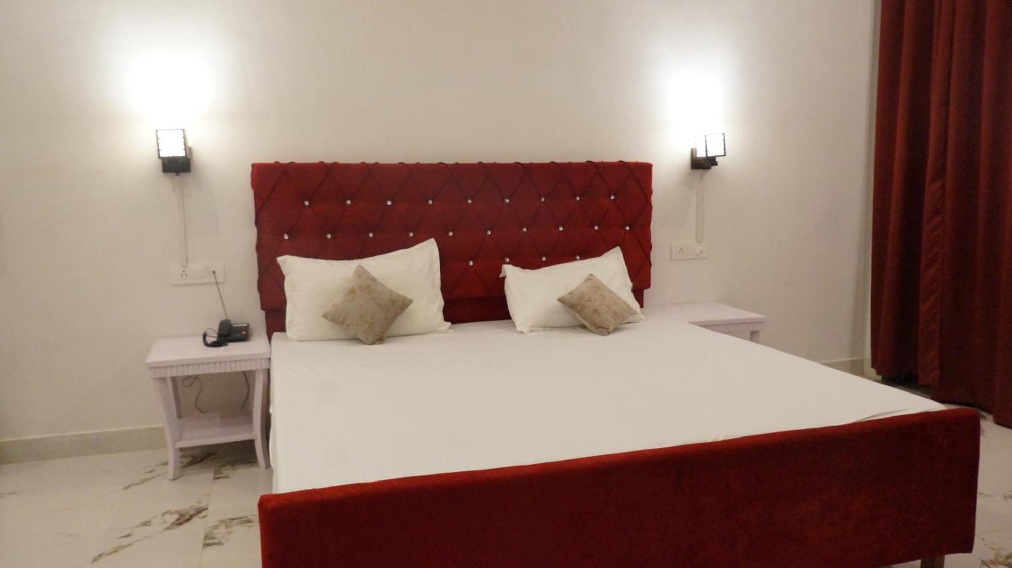 Wow Relish Hotel Alwar Buitenkant foto